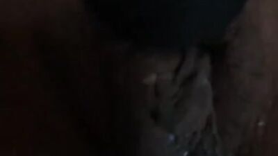 Vibrator on Big clit cums in 30 seconds