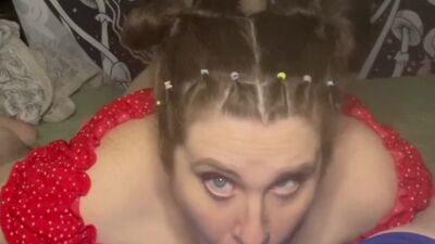 Brunette babe stays down suckling and deepthroating until she gets a hot throatpie