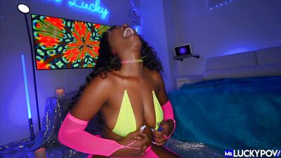 Glazing Busty Daya Knights Big Natural Tits