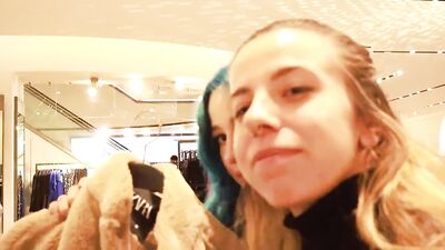 Norage Egirl shares her exclusive VLOG with Khalamite - Date a lyon with Khalamite!